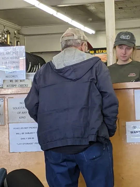 https://cdn.trust-mechanics.com/photos/CZBQshlPudugIWBRQen9/0a696437-7579-43b6-94be-194af97287ba_720x720