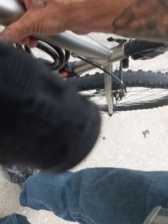 https://cdn.trust-mechanics.com/photos/DIETrlmOOtxCsF7kLyfp/558d2182-93e1-42a7-885c-52324545d7cb_720x720