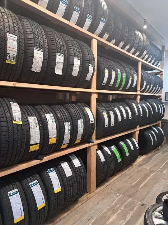 https://cdn.trust-mechanics.com/photos/DbuXf365IlrOGM8rLfyk/13a31fad-c19b-4314-9f28-eed82ea0d2be_720x720