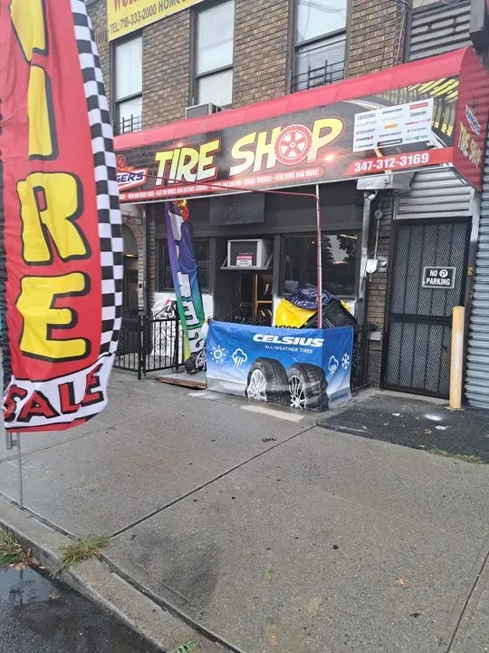 https://cdn.trust-mechanics.com/photos/DbuXf365IlrOGM8rLfyk/97736ffd-40a5-44db-888a-1f03549d0c07_720x720