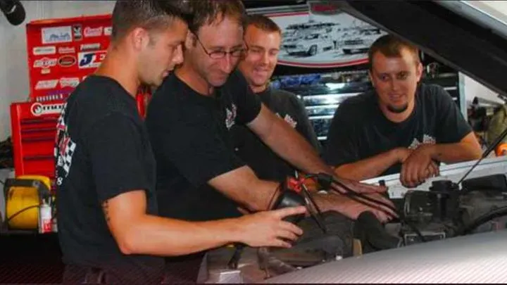 https://cdn.trust-mechanics.com/photos/EDWElHZNeJID2F9hcp2Q/ca7e27fa-5635-4965-b883-7e3e544275a1_720x720