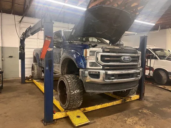 https://cdn.trust-mechanics.com/photos/EGC0T3VrNQimD4tdWQjX/83db0924-c1f5-40d0-8c83-92a753230403_720x720