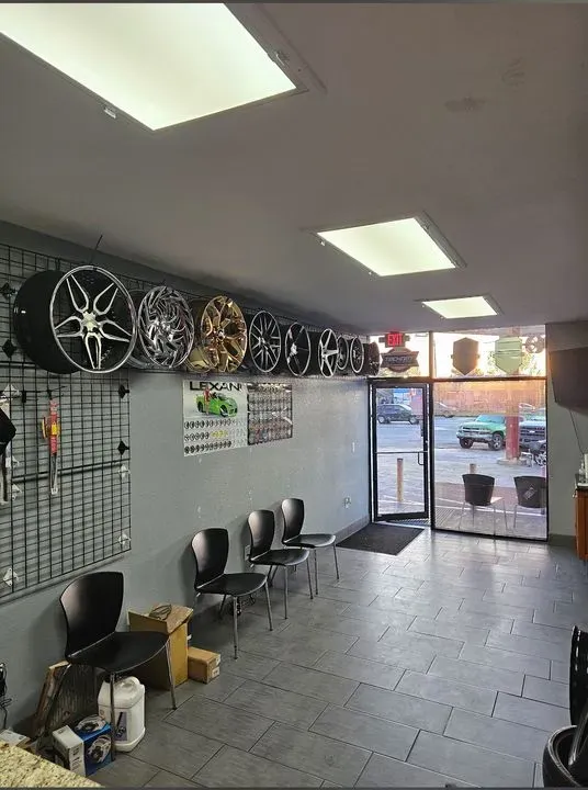 https://cdn.trust-mechanics.com/photos/EPJ1ZHkzSK5JXdu71J18/24f32a2b-8427-4d30-a195-9fa199381b9a_720x720