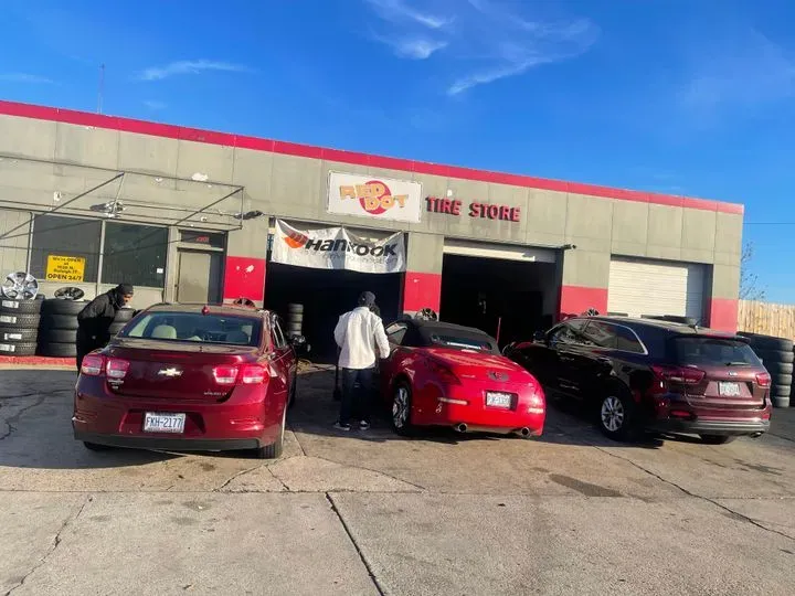 https://cdn.trust-mechanics.com/photos/EbFLSlQlZipvVatStVif/b3181fb7-bd08-4325-8fa2-81b728e46fb7_720x720