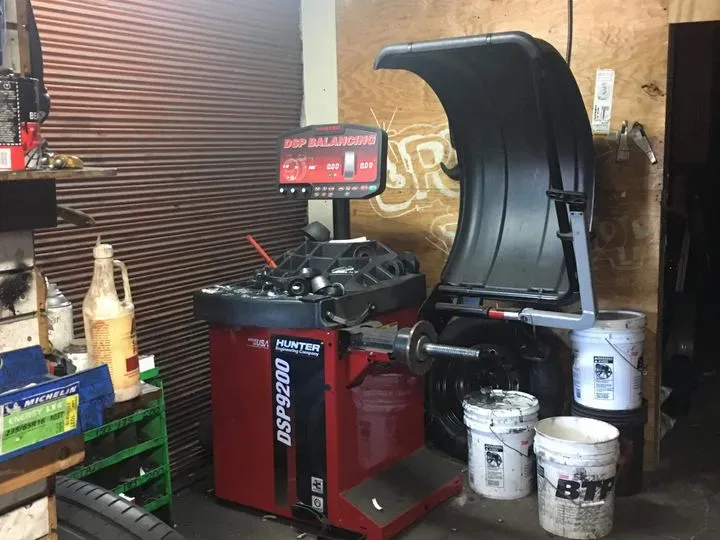 https://cdn.trust-mechanics.com/photos/F5JX1WMHvDFiR5r2Suvh/278f5c7a-b547-44d4-babf-1ba685dd87db_720x720
