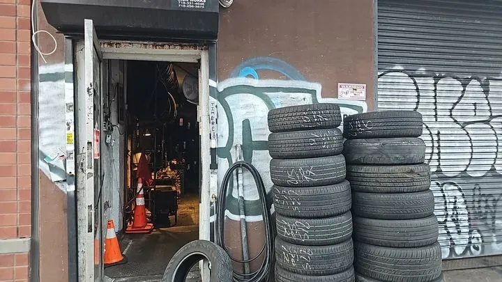 https://cdn.trust-mechanics.com/photos/FHZIbr4DSt2EgToWTxBn/8ff40d5f-119a-42e3-a02a-7b4bb9a3fa42_720x720