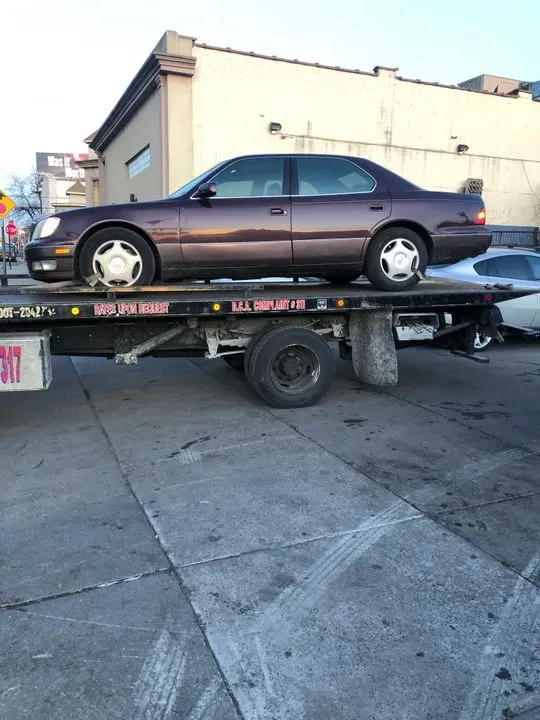 https://cdn.trust-mechanics.com/photos/FSqwrXkRqIIfq2eLw7Gv/40d40740-51ec-470f-9525-1d8f8cf88e3b_720x720