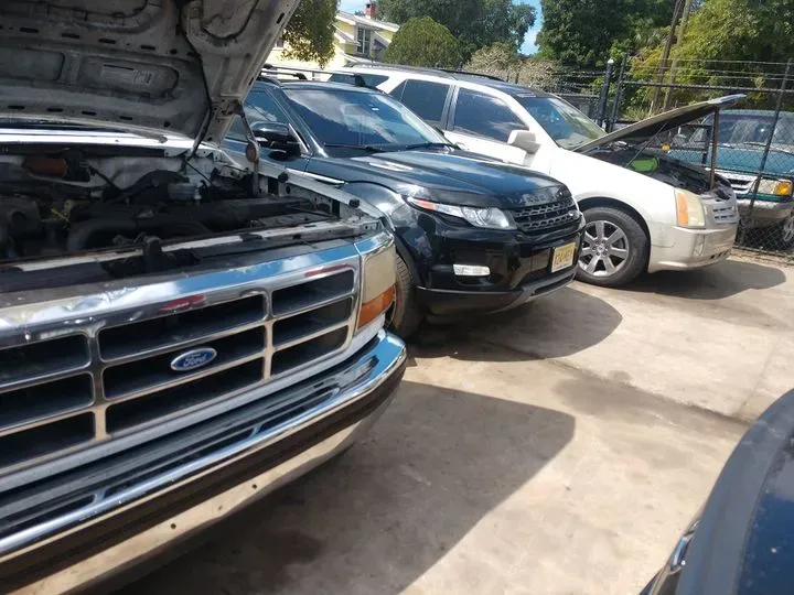 https://cdn.trust-mechanics.com/photos/FXMf2kZ04mbRxArKwOtl/3df1b2c8-ed40-4bb6-bae5-1685e61f0519_720x720