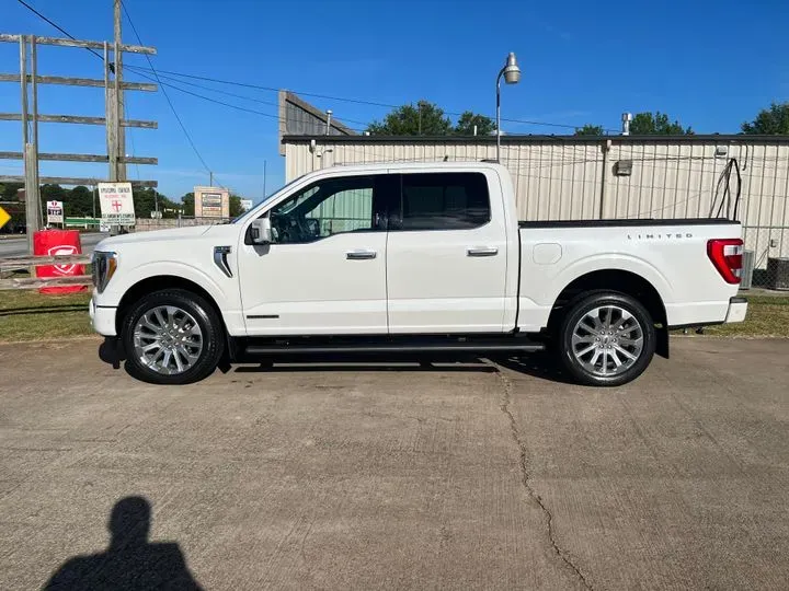 https://cdn.trust-mechanics.com/photos/FjiUgbXJgDLuLQgWp0jI/3cf15b4b-418f-43f0-9c2c-5651be5b4c2a_720x720