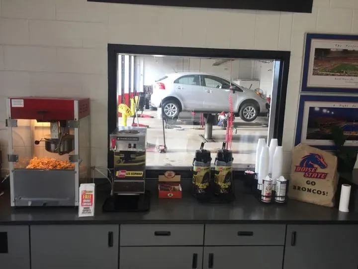 https://cdn.trust-mechanics.com/photos/Fp9XLHZjiF55eyO6W6KD/f64a05a3-4f16-4fb8-9f31-18e1809db85e_720x720