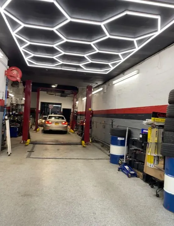 https://cdn.trust-mechanics.com/photos/GTQG42oeocWOmu71JM5U/d394684c-4400-4158-9eeb-bcba75fd19c5_720x720