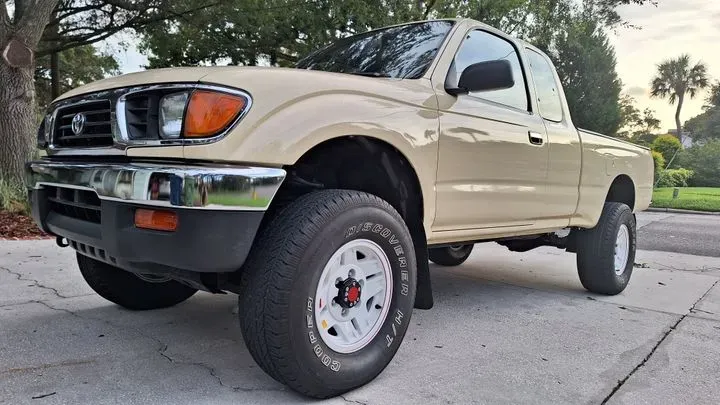 https://cdn.trust-mechanics.com/photos/GVAsahkLhA9A7oO76Jfd/bebcde8a-adf6-497a-b5ea-e04129360c99_720x720