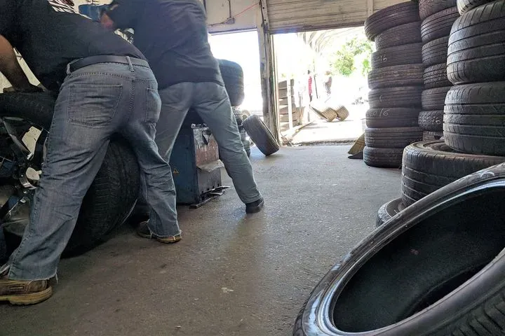 https://cdn.trust-mechanics.com/photos/GanliTx7n9zgfUoOzwp3/f3da53ca-5006-48ea-9828-e9df35d75bac_720x720
