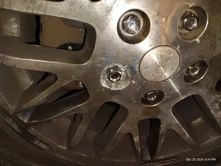 https://cdn.trust-mechanics.com/photos/GdXk0gUgsRj62JjoR6RO/a534f8d9-1d61-4a60-b16b-b9517d14bce0_720x720
