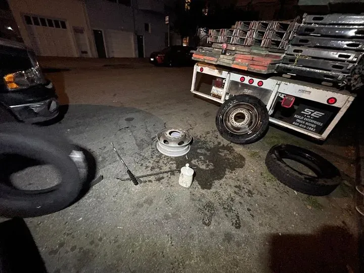 https://cdn.trust-mechanics.com/photos/GsXnXMUnuzBRnYCU4fc7/077fdac1-639a-4768-b107-6394b739c662_720x720
