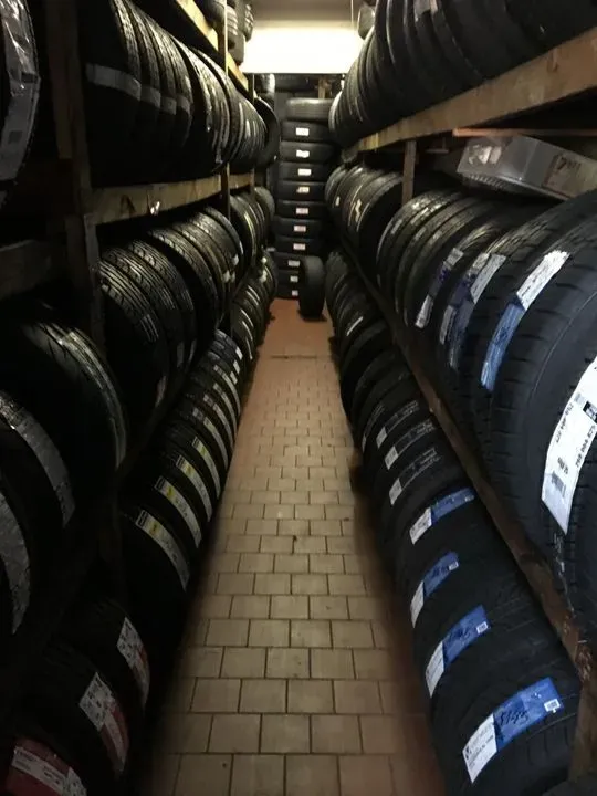https://cdn.trust-mechanics.com/photos/H15pLdTaDyVo01SYVLwV/64dfe9d3-1b7f-4586-b32b-bb6f61425441_720x720