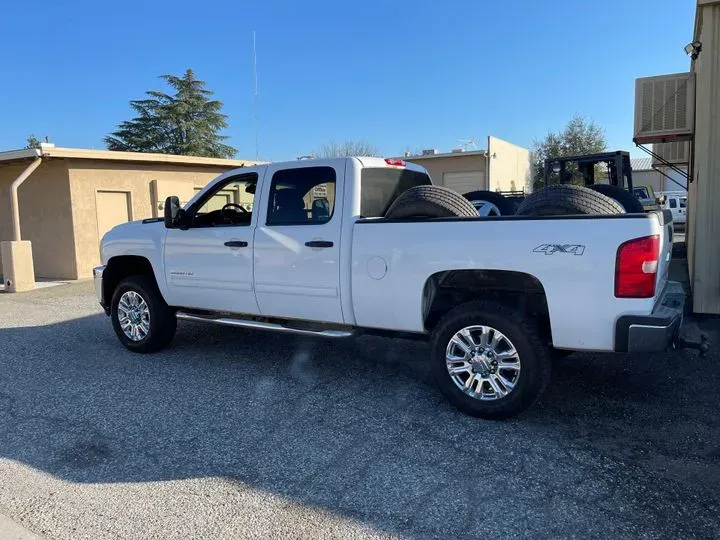 https://cdn.trust-mechanics.com/photos/HAGo57Vw4G4sX5au48au/0f379acd-4a49-4178-a313-64619b50d9ce_720x720