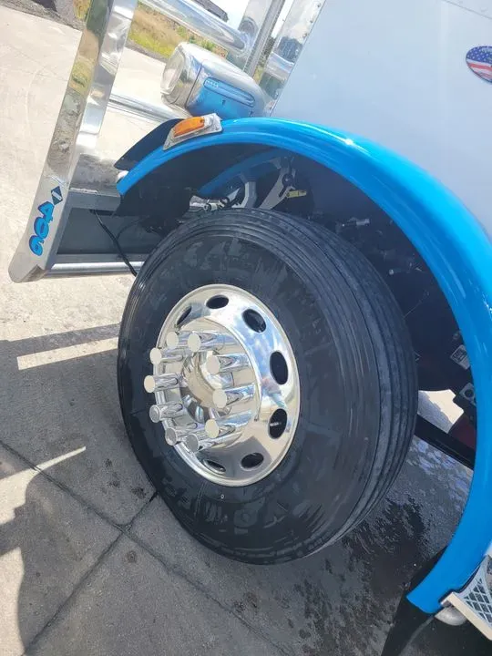 https://cdn.trust-mechanics.com/photos/HbFpnutXKvflWaxSci2X/ad07a557-b4fe-43fc-93e4-29e9d6e77068_720x720