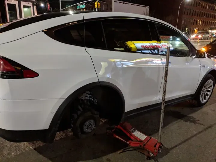 https://cdn.trust-mechanics.com/photos/HfwHpuhabgppLbmORzf6/b16372cf-4198-444e-9bf1-f1452b71db13_720x720