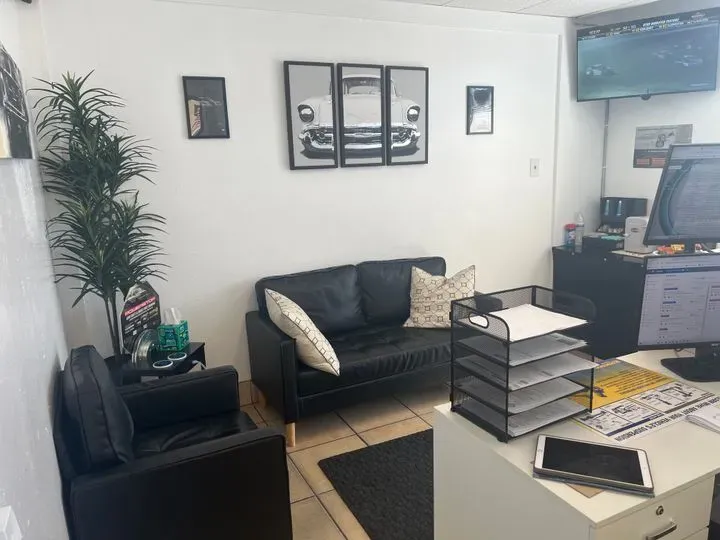 https://cdn.trust-mechanics.com/photos/IPe9qvLmKrmLc95n5PP8/10a94985-7fa1-4b7b-8b75-ba8c0a88aab7_720x720