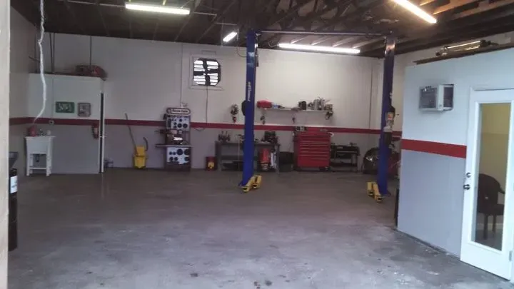 https://cdn.trust-mechanics.com/photos/JAOF4gXCdm4xmq52tMm4/ad2c00f7-c4e4-4931-927c-54d57e7c8fa9_720x720