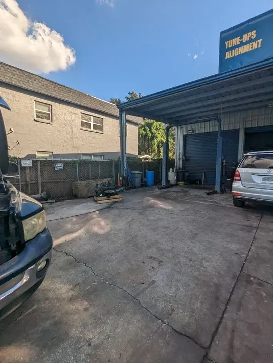 https://cdn.trust-mechanics.com/photos/JhqUrLLxhn86NgiL0MWR/35e36cb3-58b2-43c5-ba1f-02b22e8a0c75_720x720