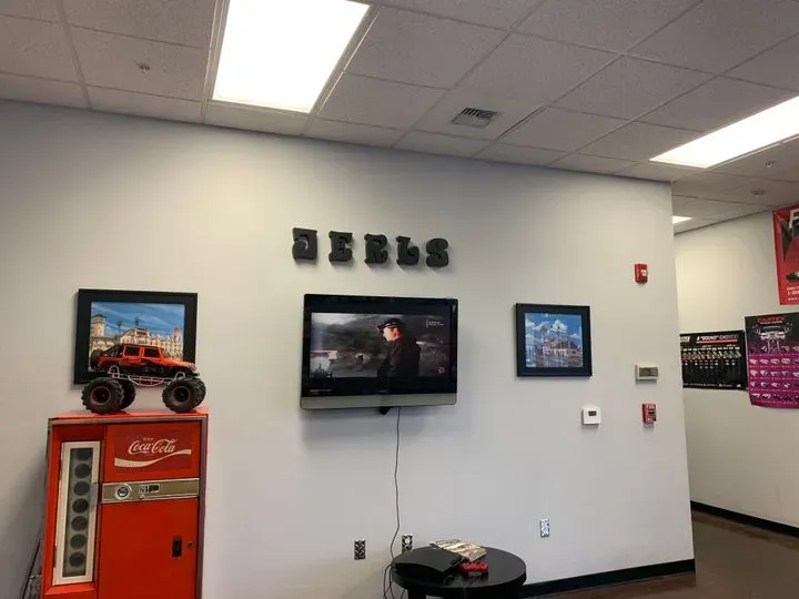 https://cdn.trust-mechanics.com/photos/K64xPWNQcDOJCHauXtLS/9e5430ba-7d85-45e5-9433-c934cf92488e_720x720