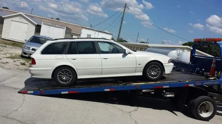 https://cdn.trust-mechanics.com/photos/KEzni8PxVFKzEkKHsOPi/74b18839-6de5-4354-9605-2415a535397f_720x720