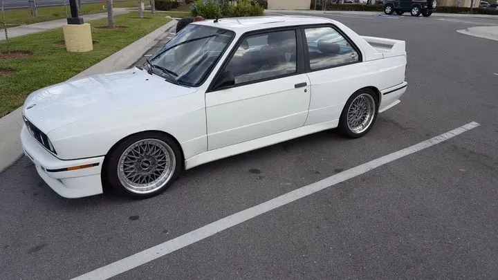 https://cdn.trust-mechanics.com/photos/KEzni8PxVFKzEkKHsOPi/ae6913c5-d557-4f44-b436-23ec85d53b4a_720x720