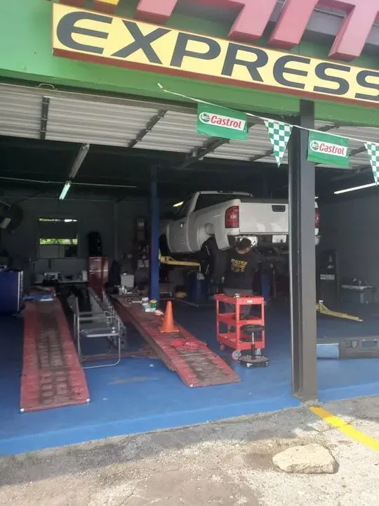 https://cdn.trust-mechanics.com/photos/KQpMRBcP5CFC1RwVDajv/ed9fc78b-40ca-48bc-b32d-b5d50c470763_720x720