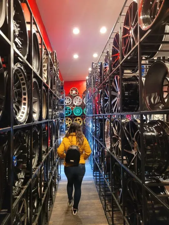 https://cdn.trust-mechanics.com/photos/KeCNMo5VNKqFmDBdaOcQ/890b0c6d-7a28-406d-a28c-6130a4742764_720x720