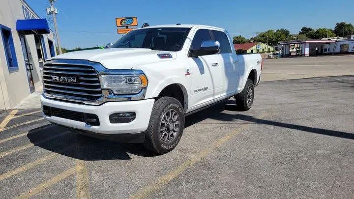 https://cdn.trust-mechanics.com/photos/Kfvro2GHR8QMWKfdZPhx/f069883f-3e14-4648-9be0-5617cf74bb8c_720x720