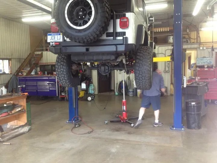 https://cdn.trust-mechanics.com/photos/KoJHTbDXM5rtb8piXaPd/927f5d3c-f734-4891-a7ec-dbfff2d2bbdc_720x720