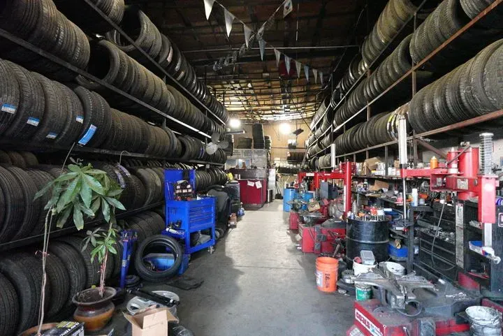 https://cdn.trust-mechanics.com/photos/LUssO1zGDLzYSlUJO0GQ/9483221c-08b7-4769-bcad-d316081eaded_720x720