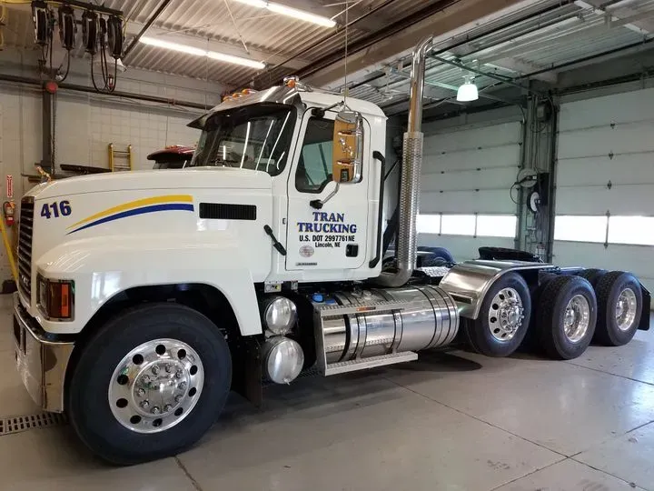 https://cdn.trust-mechanics.com/photos/LYGsCiYRkIXiN0ghR62e/cc9e1766-3d82-40e3-8c34-b39deb544969_720x720