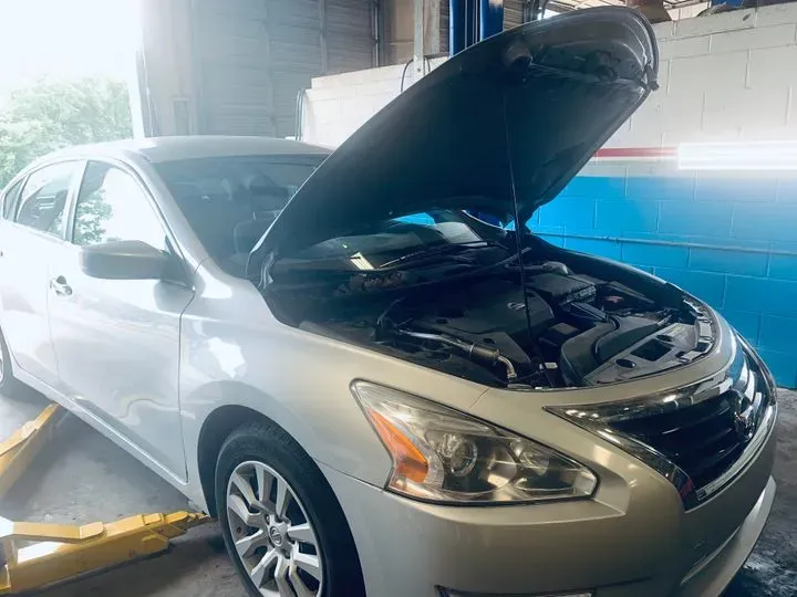 https://cdn.trust-mechanics.com/photos/M1bRLl7LpBUjHeSrhh8s/3c32bc54-e89d-4a6f-a600-f65b78ba34e7_720x720
