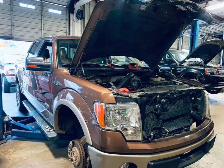 https://cdn.trust-mechanics.com/photos/M1bRLl7LpBUjHeSrhh8s/46317b02-984c-46a7-9360-cebf7a7c884a_720x720