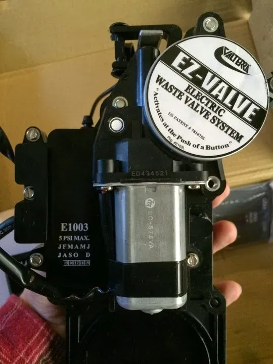 https://cdn.trust-mechanics.com/photos/NliFK97TqbfhSEgB6MNY/bbb4b2b7-ae4f-4272-a923-1afd5cf90890_720x720