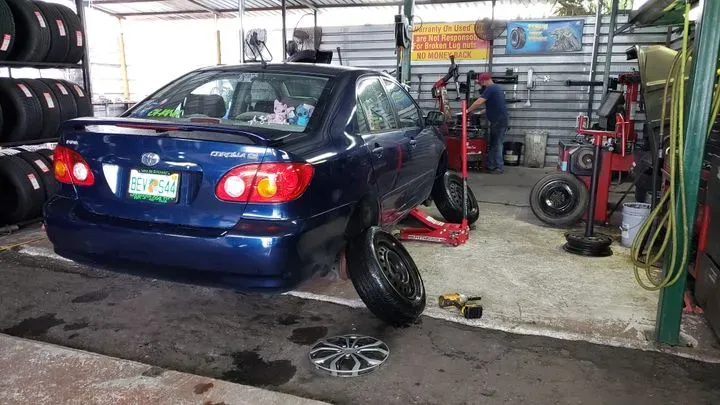https://cdn.trust-mechanics.com/photos/O1entKFEwnwhNiGmPU7T/18bcf909-f853-444b-ae53-9713b354abb4_720x720
