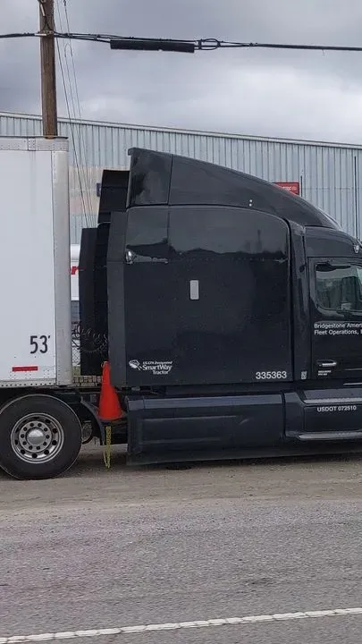 https://cdn.trust-mechanics.com/photos/OfP1XWbCqUgB5GujQN7P/b6585a20-4f69-46b4-bb68-7051ca110be5_720x720
