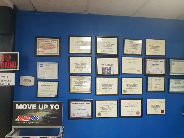 https://cdn.trust-mechanics.com/photos/OgHXhvgic1gznTfmOqFi/93d2cc03-cdb5-4de1-a264-04c09245fd65_720x720