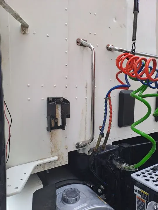 https://cdn.trust-mechanics.com/photos/OlR5ancx4DIe3TTFM9Qg/a32e6dcb-c69e-4a6f-b797-9af7e05c1dd4_720x720