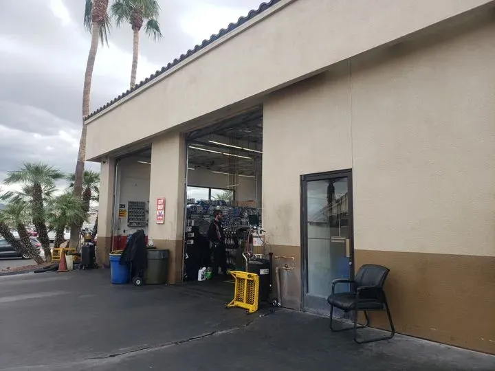 https://cdn.trust-mechanics.com/photos/OtyLovHzCycYFWvhTkFR/1b61a808-e508-4327-9036-30dc840a6d3e_720x720