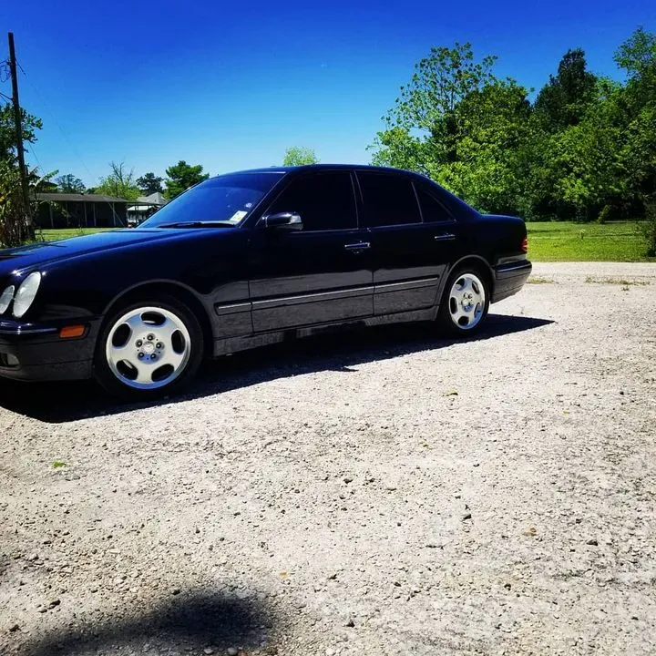 https://cdn.trust-mechanics.com/photos/PftCaGfK1WunVUsjhHUS/c040a4ea-a947-4176-b847-8a23765b7015_720x720