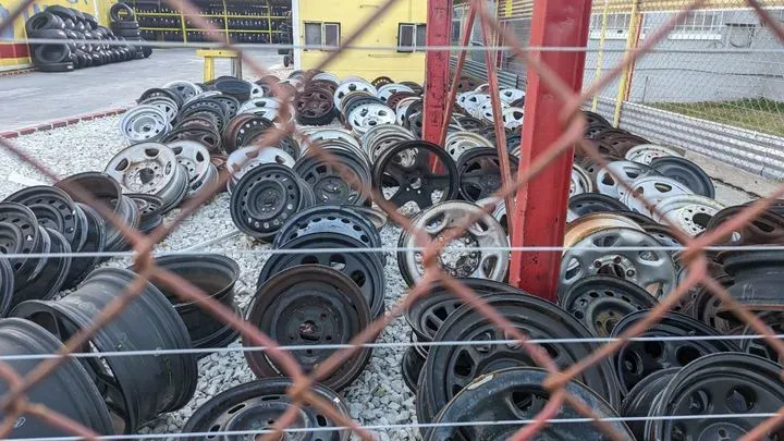 https://cdn.trust-mechanics.com/photos/PmcgpZNjslqK14vLmT3c/1f9bb15f-29df-4297-95c2-184b842cb9aa_720x720