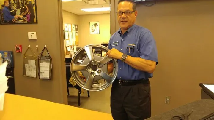 https://cdn.trust-mechanics.com/photos/Q6XOter4hwZpfwDgLS53/5a011a2b-a4b6-440d-ab07-c763bf9697f0_720x720