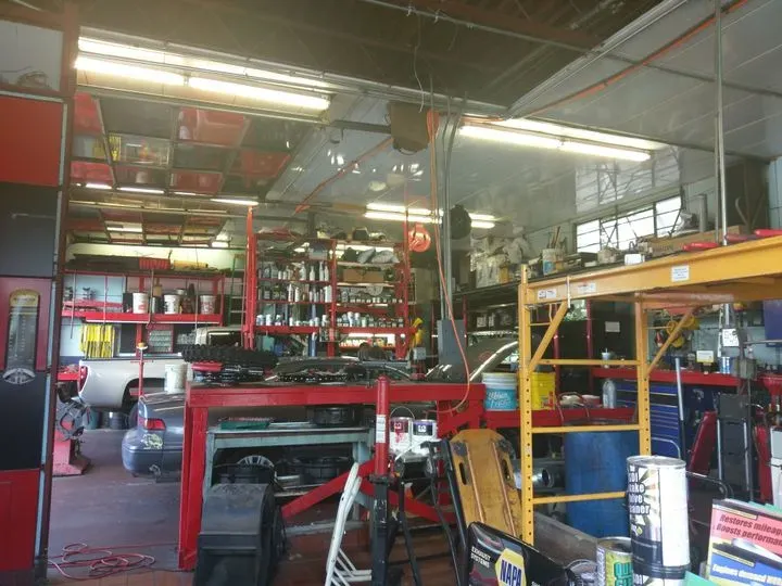 https://cdn.trust-mechanics.com/photos/QCNAnjWvhFanYs8c9yko/ae6abfa3-7fe3-4fe9-bdeb-f255380e0447_720x720