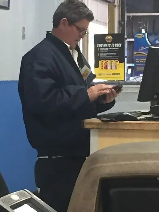 https://cdn.trust-mechanics.com/photos/QD2enP0U0vhzqVgnLPav/285a83ab-99e3-4101-8068-11b51039bd5f_720x720