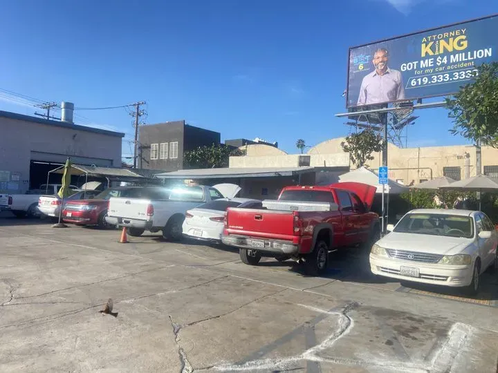 https://cdn.trust-mechanics.com/photos/Rh7vnBMxRSv3EI3vO5To/86049f6d-fe9a-4659-924e-a9a8571194e4_720x720