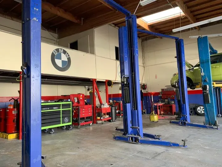 https://cdn.trust-mechanics.com/photos/S59I5FWCzF15Zo67Bfal/efc8bf7a-8b12-4675-a5bd-eec5d69e675b_720x720